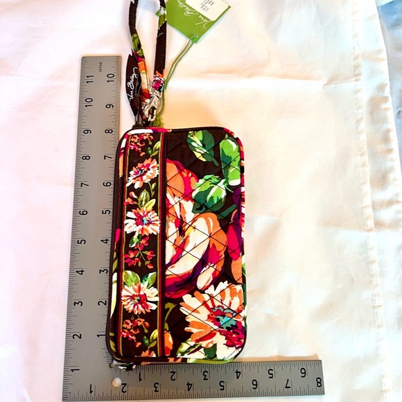Vera Bradley NWT "English Rose" Zip Top Wristlet & Matching Magnifier Card - Picture 14 of 15